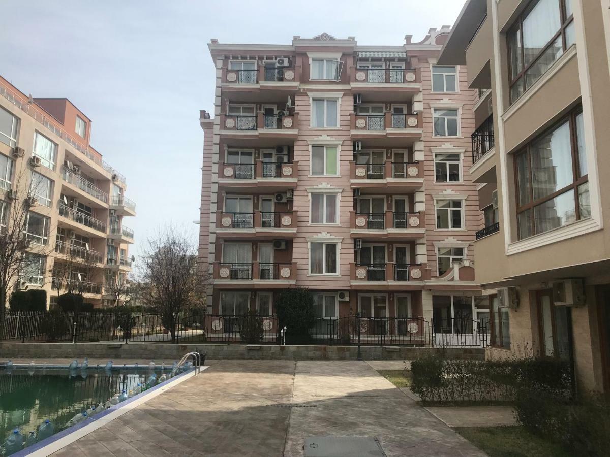 Apartment Квартал Чайка Балкан Бриз 7 *